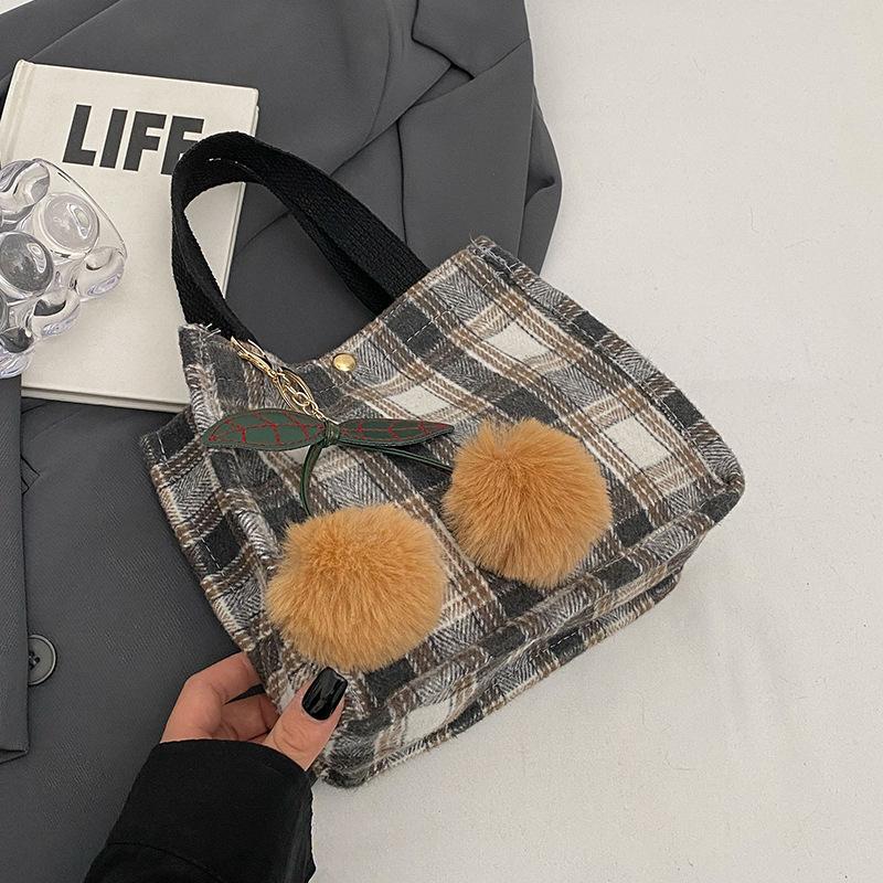 Herbst- und Winter-Retro-Wollentasche für Damen, neue koreanische Tragetasche, vielseitige, lässige, große Kapazität, Einzel-Schulter-Pendeltasche