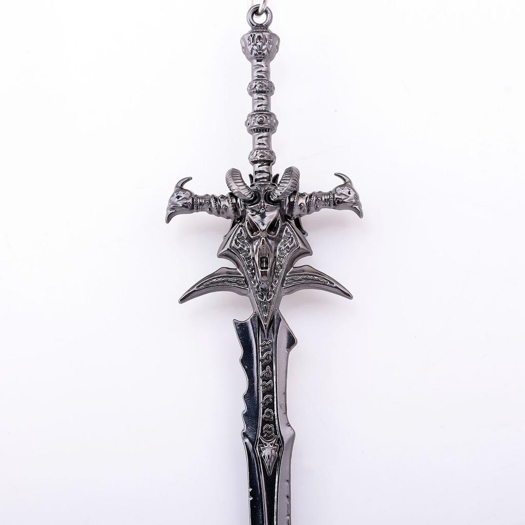 World Of Warcraft Frostmourne Weapon Keychain Lich King Alloy Sheep Head Swords Game Peripheral Keychain For Fans Jewelry Gifts