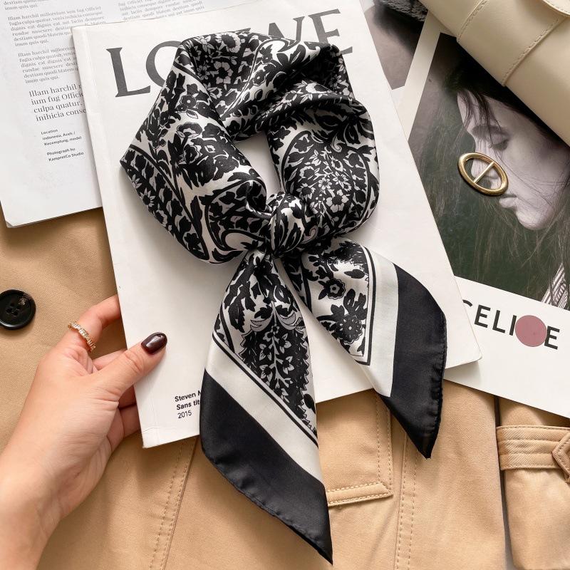 Silk scarf women's neck new scarf with coat 70 small square scarf scarf mother high-end scarf