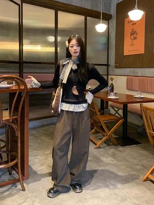 Women's Black Two-Piece Spliced Slim Long-Sleeve T-Shirt - Trendy Autumn Top