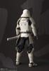 REALIZACE FILMŮ TAMASHII NATIONS Master Star Wars Ashigaru Stormtrooper Prvního řádu, malovaná pohyblivá figurka, cca 170 mm. ABS a PVC
