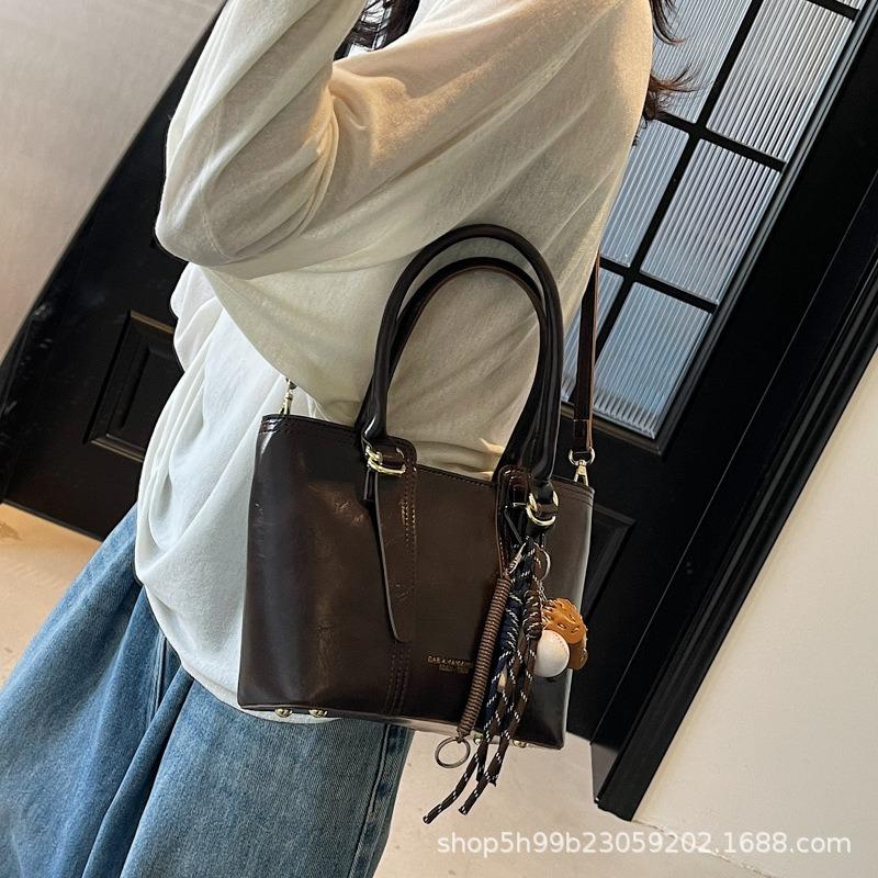 Premium Bag Women's New Niche Handbag Bag Versatile Tote Bag Women's Commuter Shoulder Messenger Bag
