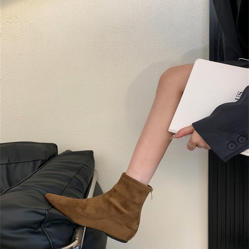 2025 Korean version of polished single boots pointed fashion boots thick mid-heel short boots women's fashion versatile rear zipper thin boots