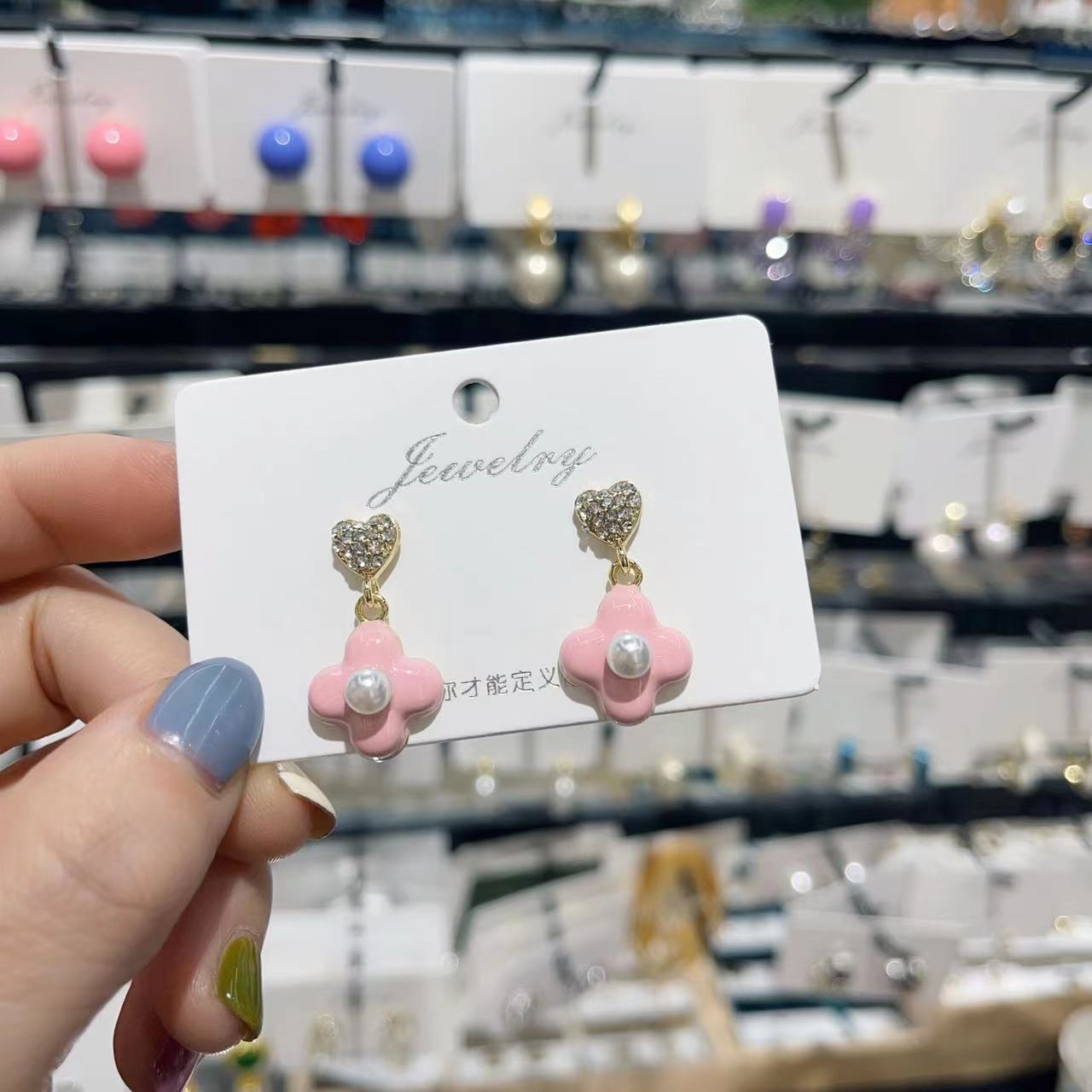 

Minimalist Pearl Pendant Versatile Classic Personality Earrings Fashion Jewelry Accessories рожевий