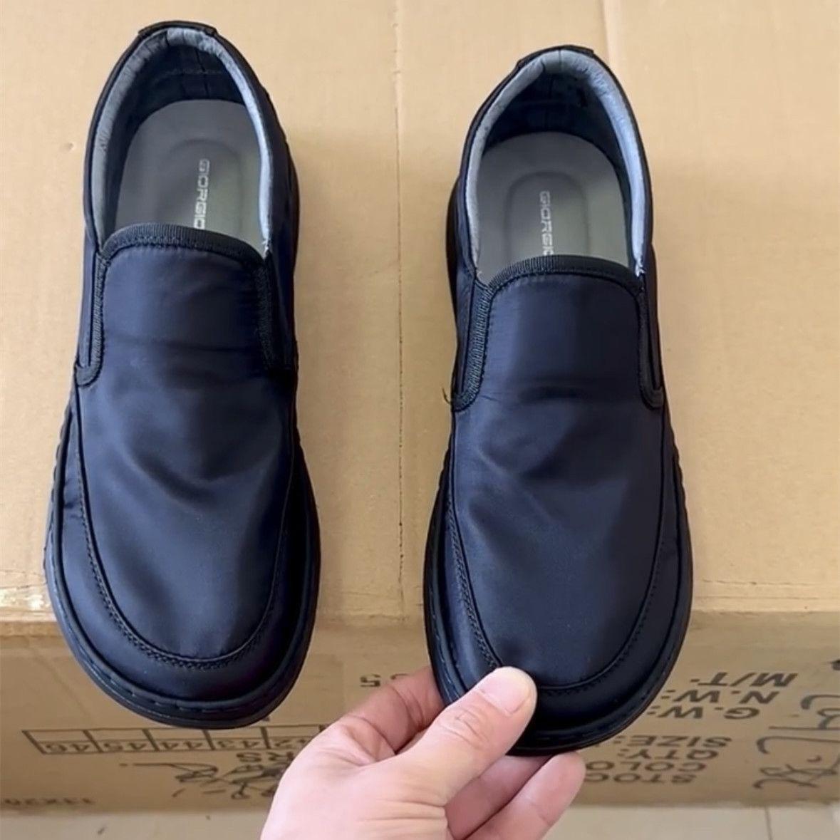 

Autumn Men s Sneakers 2025 New Lightweight Ice Silk Lycra Fabric Comfortable Outdoor Casual Shoes Non Slip Fashion Running Shoes 39 чёрный