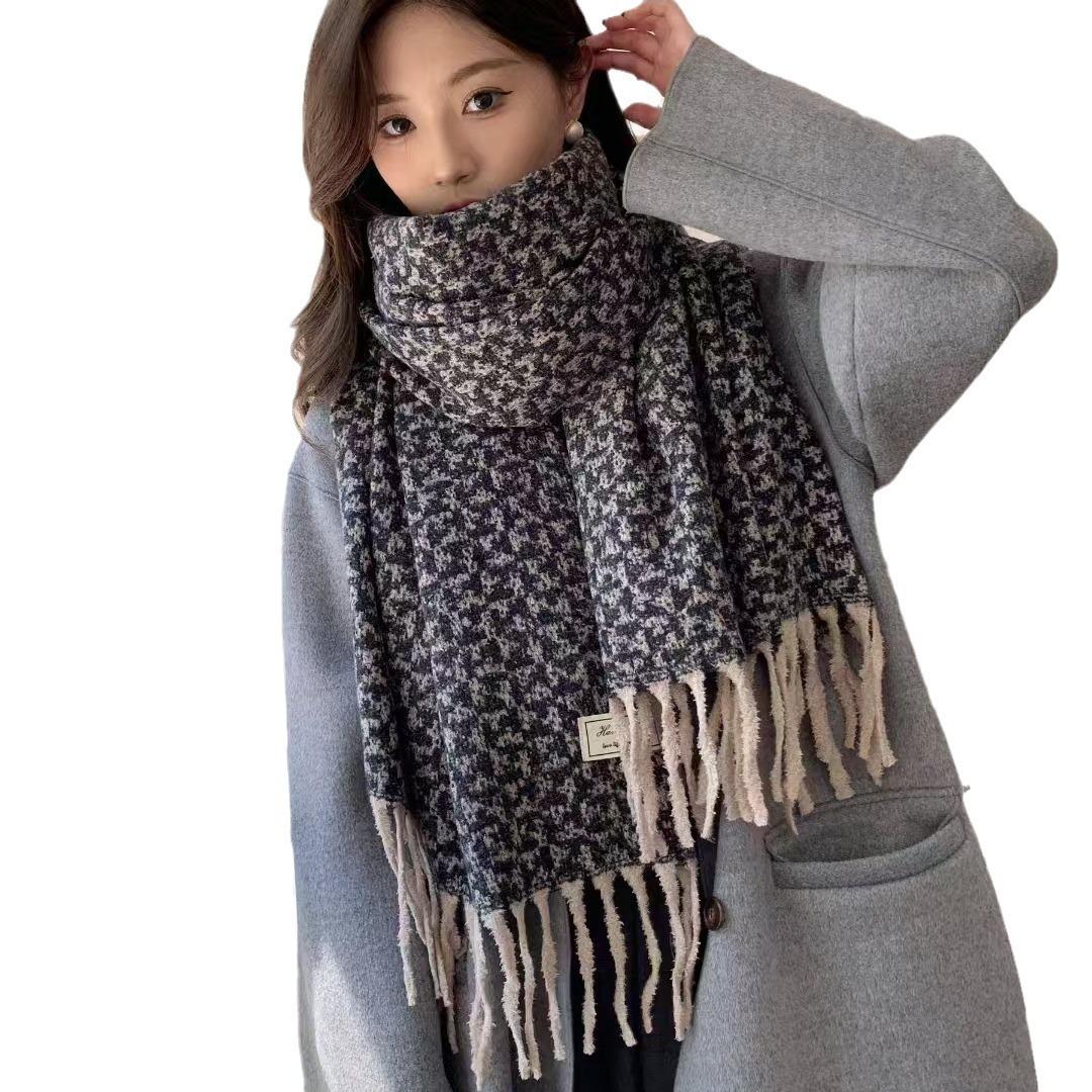 

Высококачественный шарф из молочного бархата в корейском стиле с мелким леопардовым принтом, осенне-зимний, теплый, универсальный, из кашемировой смеси, парный, для шеи 200*65cm