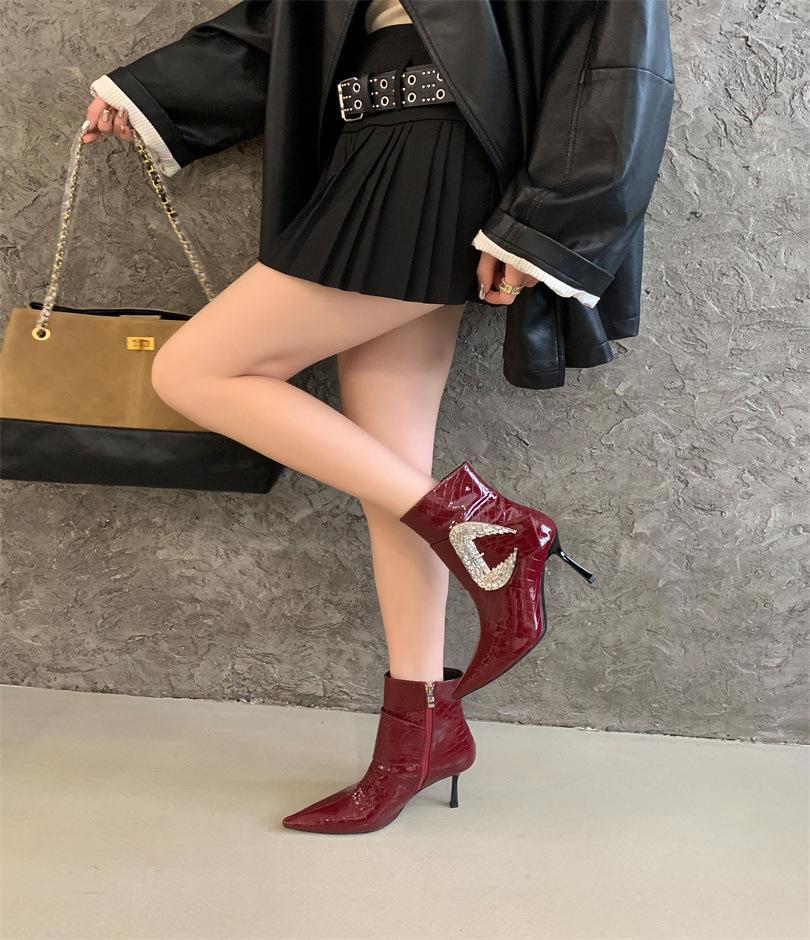 

2025 autumn new pointed thin heel high heel temperament thin French fashion sexy rhinestone buckle short boots 39 красный