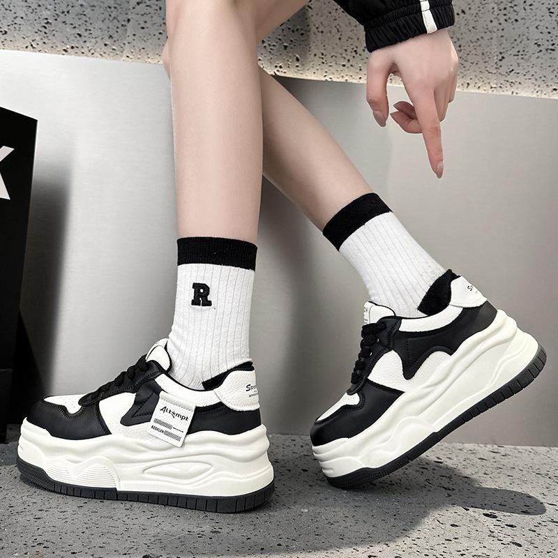 Leather women's casual shoes 2025 spring new thick-soled inner height increase white shoes thick baseplate shoes sports shoes