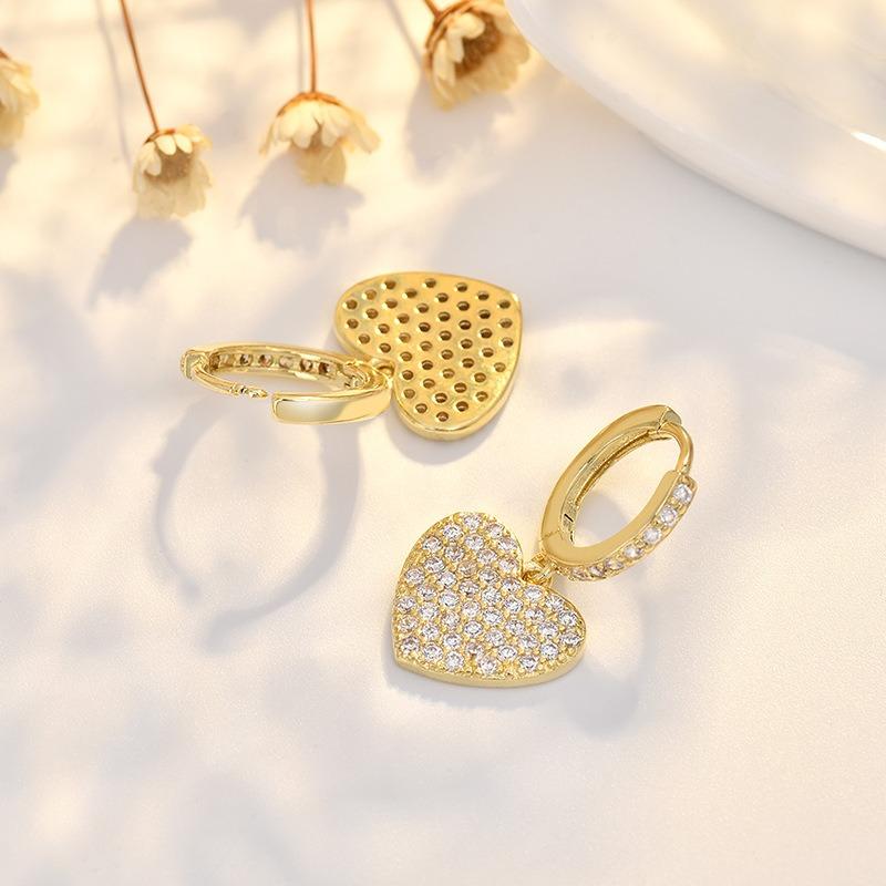 Exquisite Light Luxury High-end Fashion Love Full of Zirconium Ear Buckles Sweet Girl Heart Gentle Temperament Three-dimensional Heart-shaped Earrings
