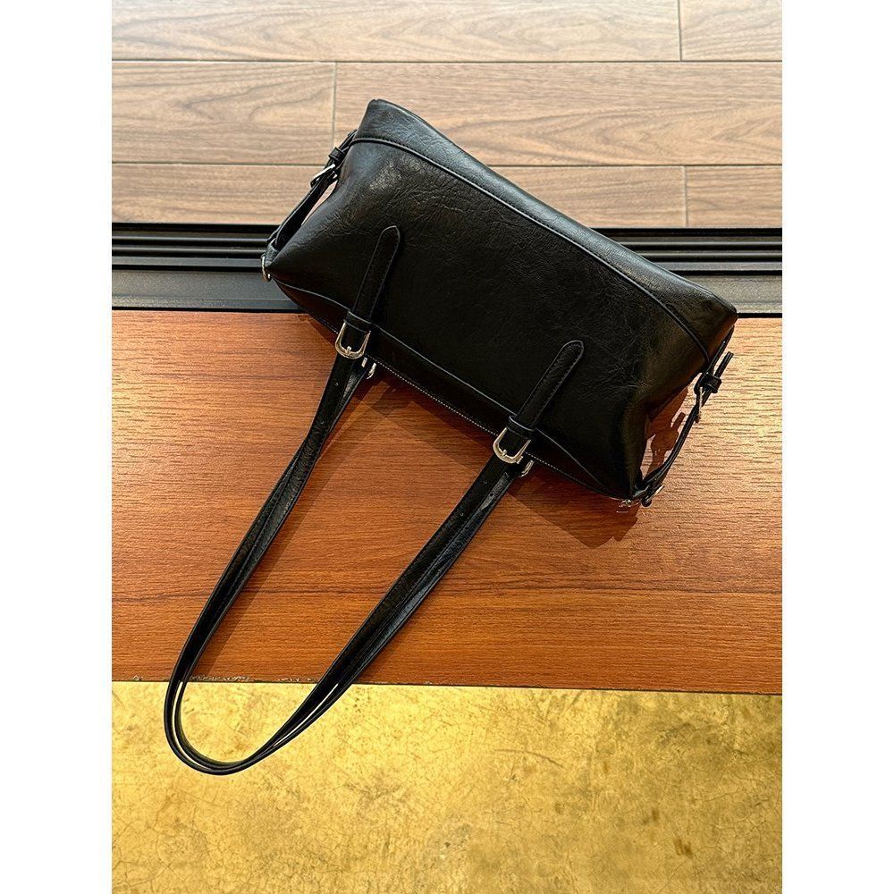 

Винтажная сумка-подушка из мягкой кожи женская 2025 новая осенне-зимняя высококлассная деловая сумка-мессенджер большая вместительная на плечо сумка-подмышка чёрный