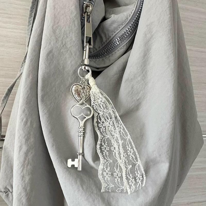 

Ins Style Love Heart Key Подвеска с кружевной кисточкой брелок Y2K Vintage Keyring Bag Charm Универсальные сумки Подвесные украшения Брелки белый