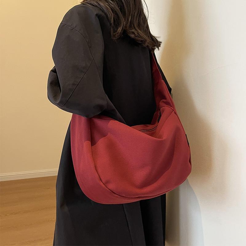 Canvas bag corduroy new wide shoulder strap messenger bag large capacity commuter dumpling bag single shoulder ins wind
