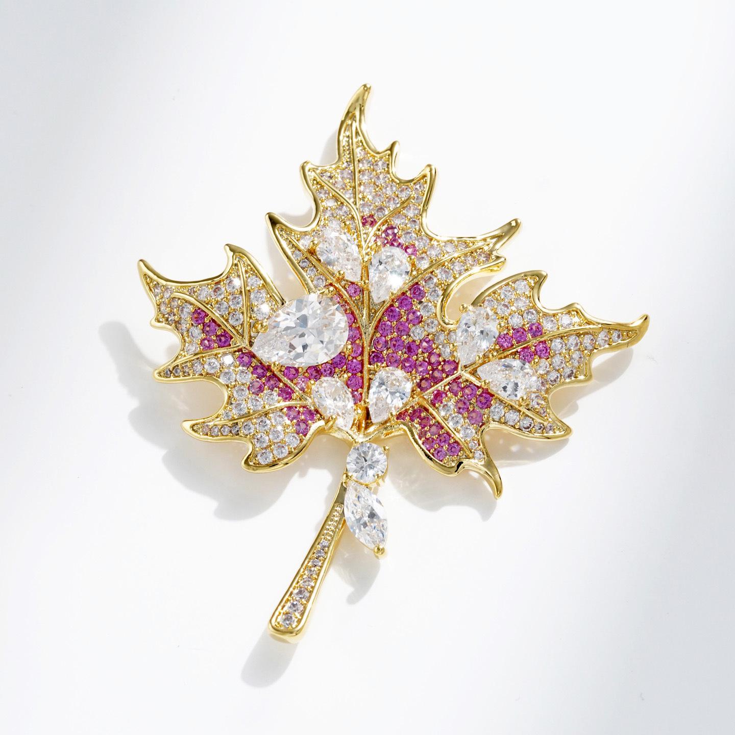 Bo Xin Yun Real Gold-Plated Copper Zirconia Red Maple Leaf Brooch – Fashionable Crystal Leaf Accessory