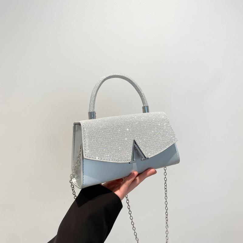 Simple niche design light luxury high texture appearance spring new portable shoulder messenger bag women