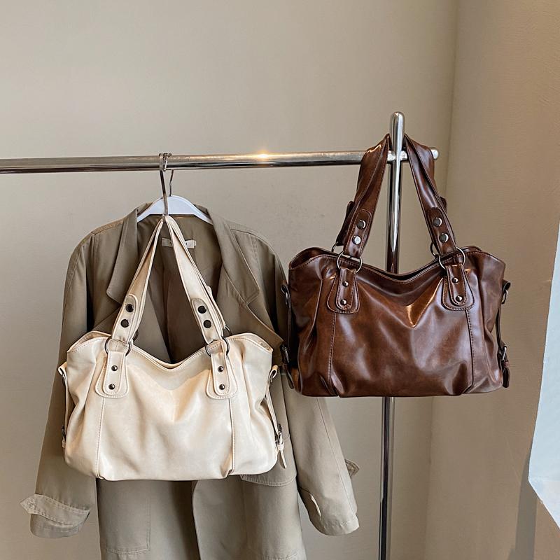 Fashionable Vintage Leather Handbag Large Capacity Shoulder Bag Fashion Shoulder Bag for Daily Commute Work Weekend Outings and Ladies' Holiday Gifts