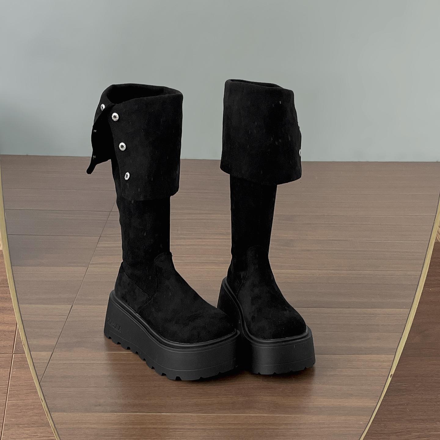 

Queen Fan retro black platform boots women s boots 2025 new autumn with skirt slim knight boots 35 чёрный