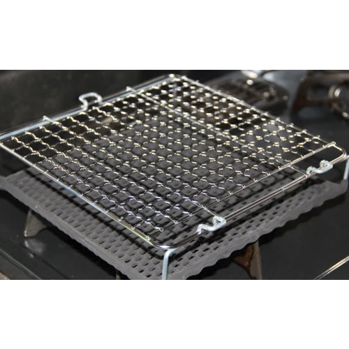 Mannen SPY-200 Grill for Toasting Bread, 200 x 207 x 48mm, with Far Infrared Effect, for Fluffy Bread