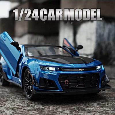 Druckguss 1:24 Chevrolet Camaro Sportwagenmodell aus Legierung mit Sound und Licht, zurückziehbares Fahrzeugmodell aus Metall, Spielzeug für Kinder und Jungen, Geschenke
