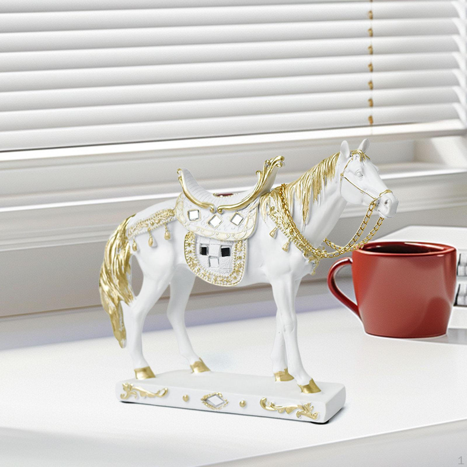 

Элегантная скульптура лошади для декора офиса или дома