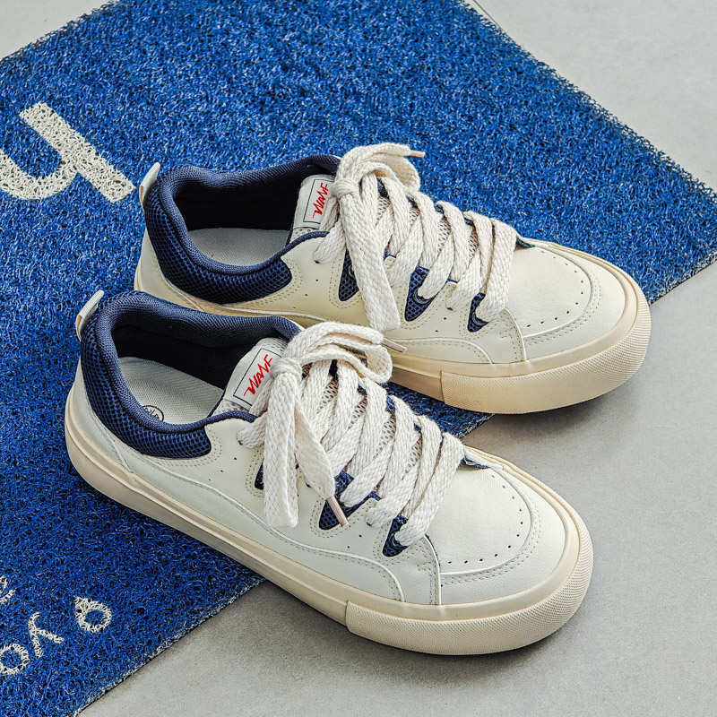 Fashion Light Spring Men Black Trainers Vulcanize Original New Year's Sneakers New Shoes Sport Chassure New Arrival Tenes Mascolino