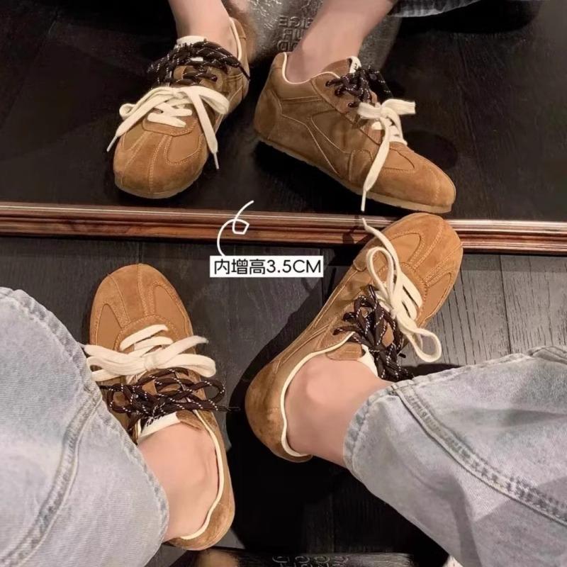 Kontrastowe kolory, wszechstronne pary sznurowadeł, wewnętrzne buty treningowe zwiększające wysokość w niemieckim stylu dla kobiet na wiosnę 2025, nowe sportowe i rekreacyjne w stylu retro