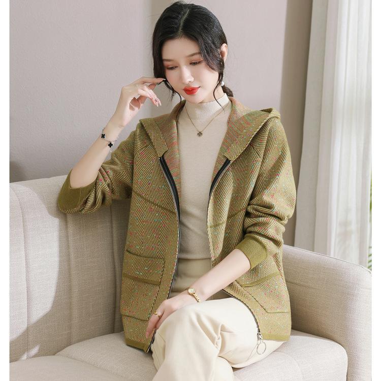 Mamas Frühlingskleidung Neue Lässige Jacke Damenpullover Modischer Cardigan Mittleren Alters und Ältere Frühling und Herbst Gestrickte Jacke mit Revers