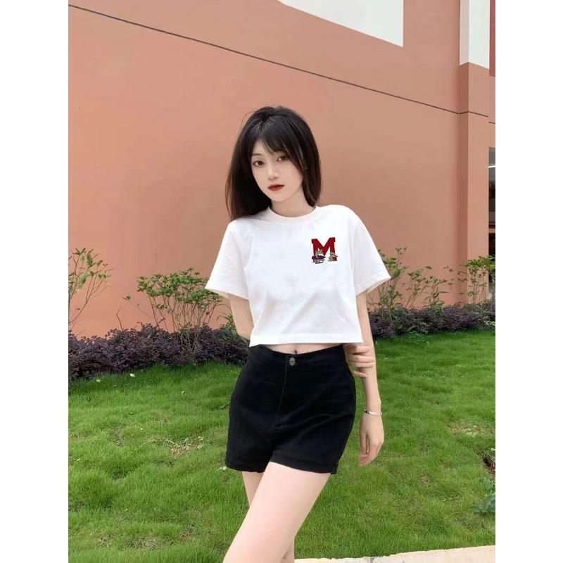 Round Neck Dressing Short T-shirt Shirt for Girls In Summer New Design Pure and Slim Body