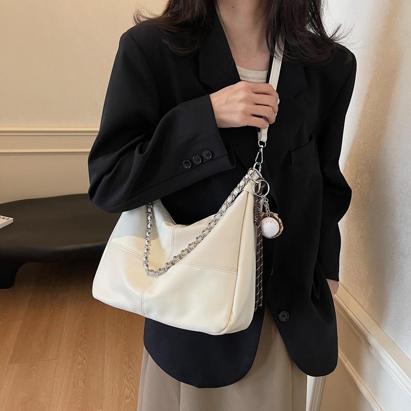 2025 new simple single shoulder oblique span bag to work commuter women's bag fashionable and casual large-capacity tote bag women