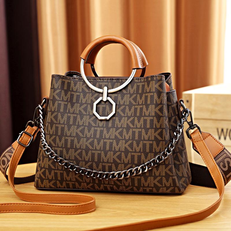 

Popular women s bags, new foreign-style women s small one-shoulder crossbody portable bucket bags, one piece will be sent on behalf of others.