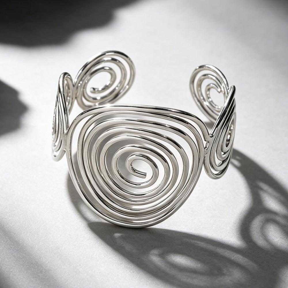 Retro Wide Hollow Metal Open Bangle New European American Cross-Border Exaggerated Niche High Texture Personalized Versatile Women Hand Jewelry