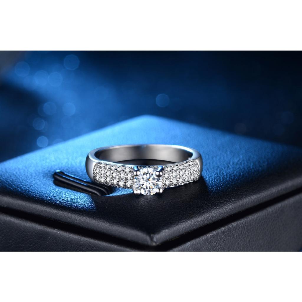 Classic Mozambican Diamond Ring European and N Fashion Explosion of Platinum Plated Wedding Diamond Ring