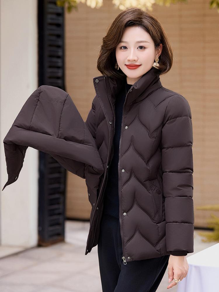 Mom's short cotton clothes women's winter hooded thickened middle-aged and elderly loose warm cotton-padded clothes multi-color spot