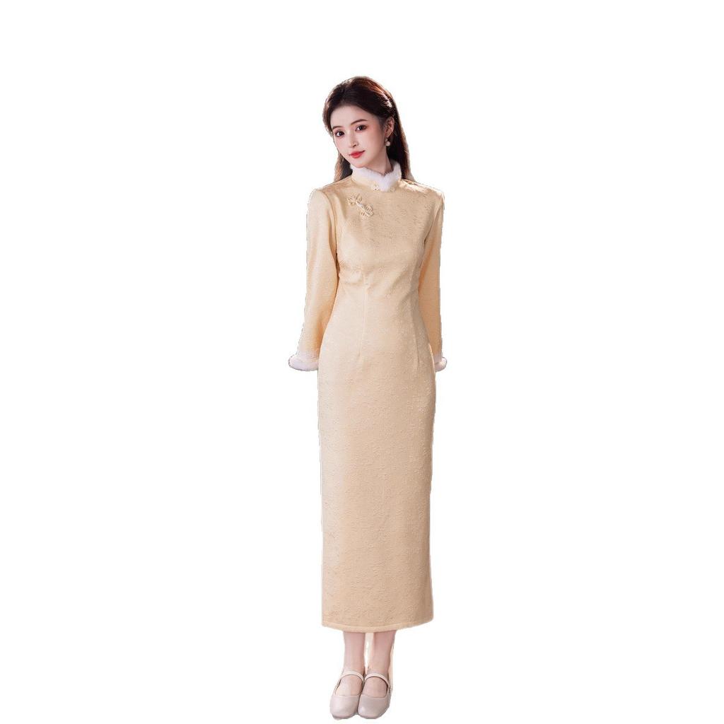Yellow velvet thickened winter clothing national style new Chinese long-sleeved cheongsam 1011 new young women's retro autumn and winter