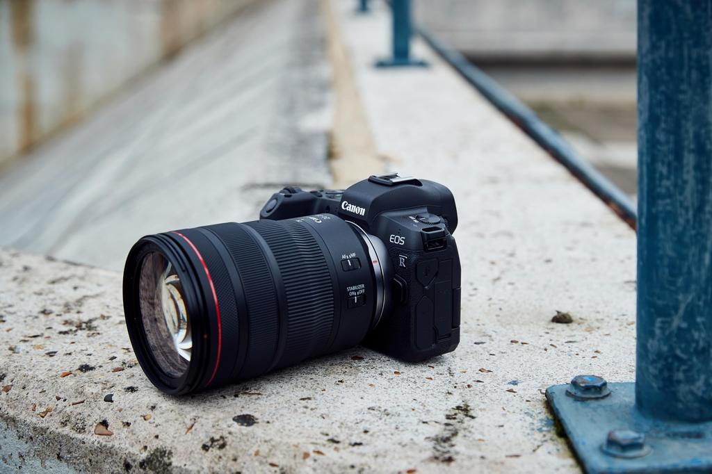 Canon IS USM Medium Telephoto Zoom Compatible with EOS Length RF24-105mm f/4L Lens, R, 107.3mm, Black, RF24-10540LIS