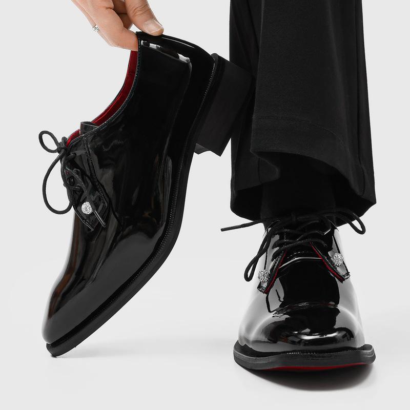 Herren Glänzende Rote Sohle Leder Schuhe, Britischer Stil, Spitze Zehenpartie - Perfekt für Business, Formelle Anlässe, Freizeit oder Hochzeitskleidung (Modell 2607)