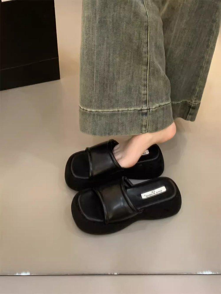 Small Person Increases Height, Thick-soled Cool Slippers, Women's Shoes Wear Summer Muffin Soles, Sandals Are Versatile, and Black One-word Drag Shoe