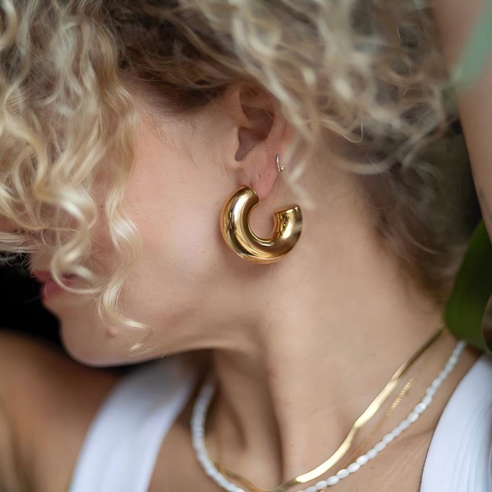 18K Gold Stainless Steel C-Shaped Hoop Earrings - Fashionable, Non-Fading, Versatile Women's Jewelry 