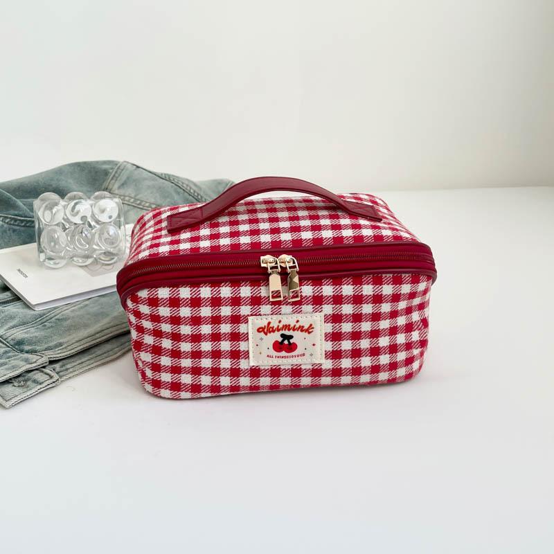 

New Cute Red Cosmetic Bag Women Go Out Portable Large Capacity Travel Toilet Bag Cosmetic Storage Bag 2026 24*11*12cm червоний
