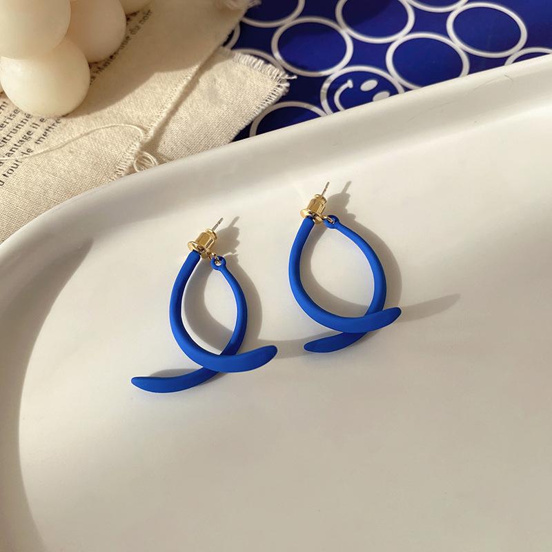 Vintage Wine Red Flocking Earrings Charm Geometric Bowknot Stud Earrings for Women Girls Fashion Unusual Jewelry Ear Accessories