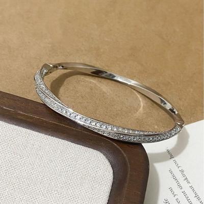 Französisches Elegantes Mikro-Inlaid Zirkonia Verdrehtes Seil Armband für Damen - Luxuriöser, Modischer, Vielseitiger Hand Schmuck