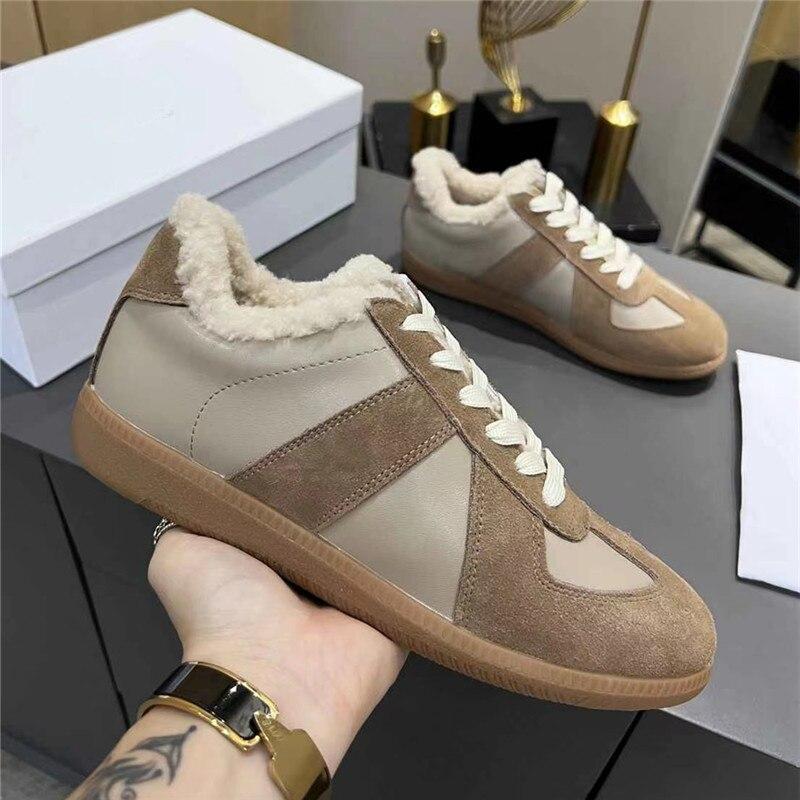 Luxury Sports Women 'S Shoes Tennis Training Men 'S Running Shoes Couple Flat Shoes Leather High -Quality Male Shoes Unisex