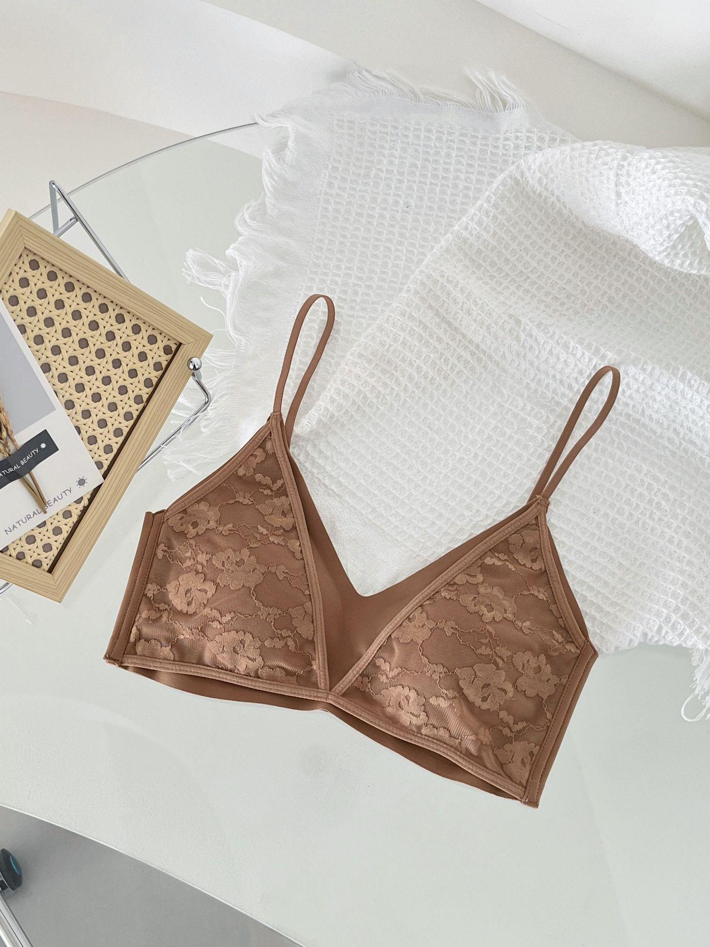 

Французский бесшовный бюстгальтер с глубоким V-вырезом и тонкими бретелями - Минимизирует грудь, Невидимое нижнее белье, Сексуальный красивый дизайн спины L (52kg-64kg) какао коричневый