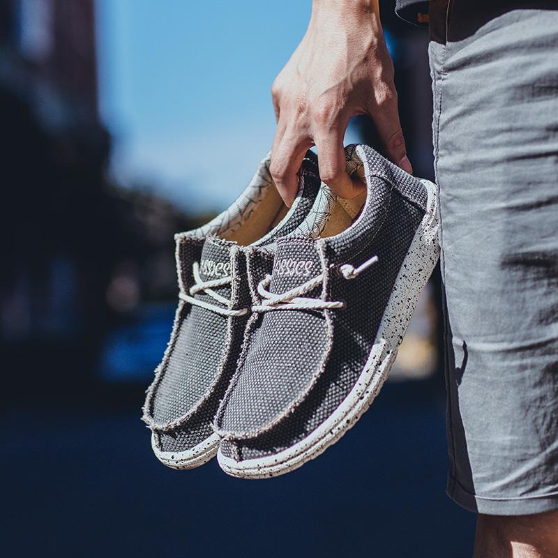 

Мода 2025 Мужские повседневные лоферы Летние парусиновые Удобные Новые Роскошный Бренд Дизайнерские Джинсовые Спортивные Кроссовки для Ходьбы Tenis Masculino 39 серый