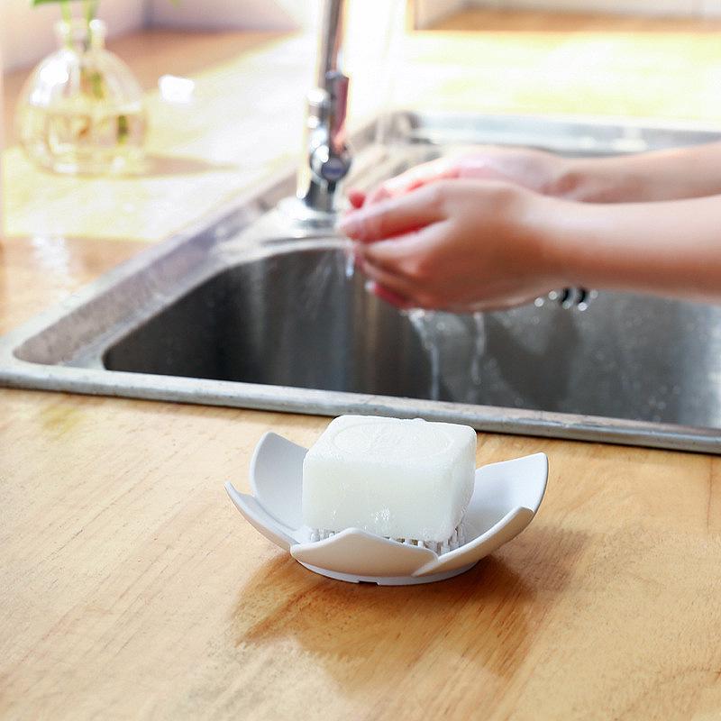 Lotus Silicone Soap Tray: 3D Non-Water Soft Rack with Simple Drainage