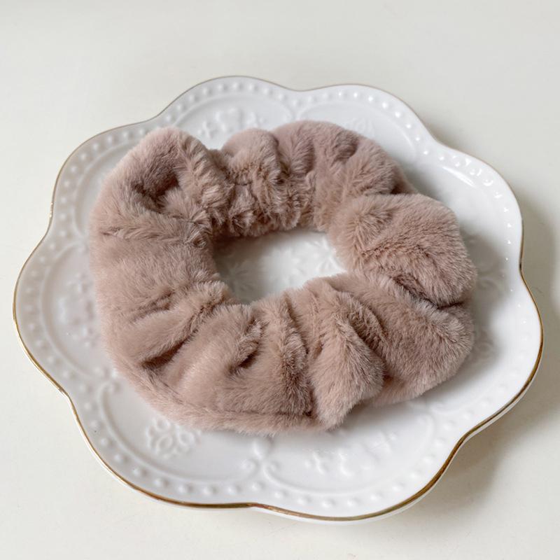 Warm Soft Velvet Hair Scrunchies Furry Elastic Hair Band Women Girls Ponytail Holder Hair Rubber Band Hair Ties Hair Accessories