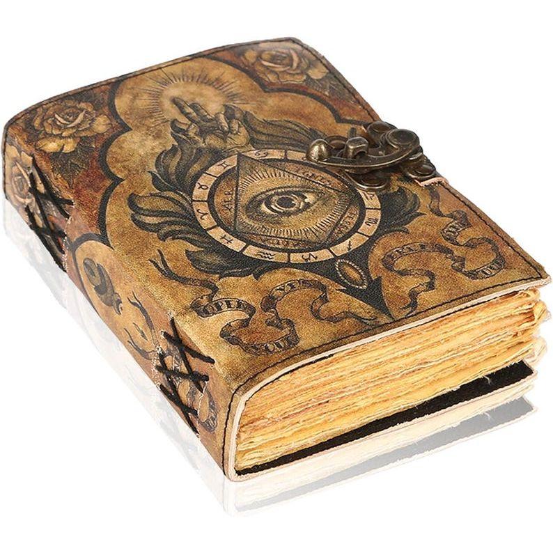 

Книга заклинаний Третий глаз - Гримуар в кожаном переплете с бумагой ручной работы | Принадлежности для колдовства, Тетрадь для заклинаний, Дневник для мужчин и женщин 7 x 5 in