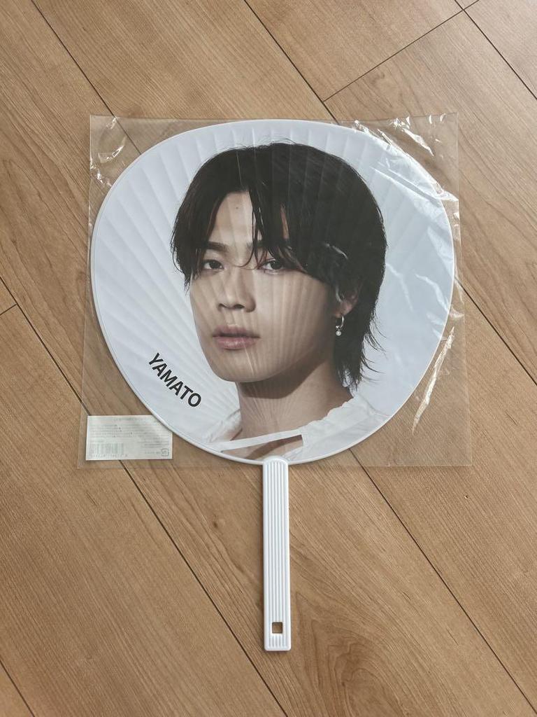 [USED] Com.dot Packed Magazine Fan Bonus