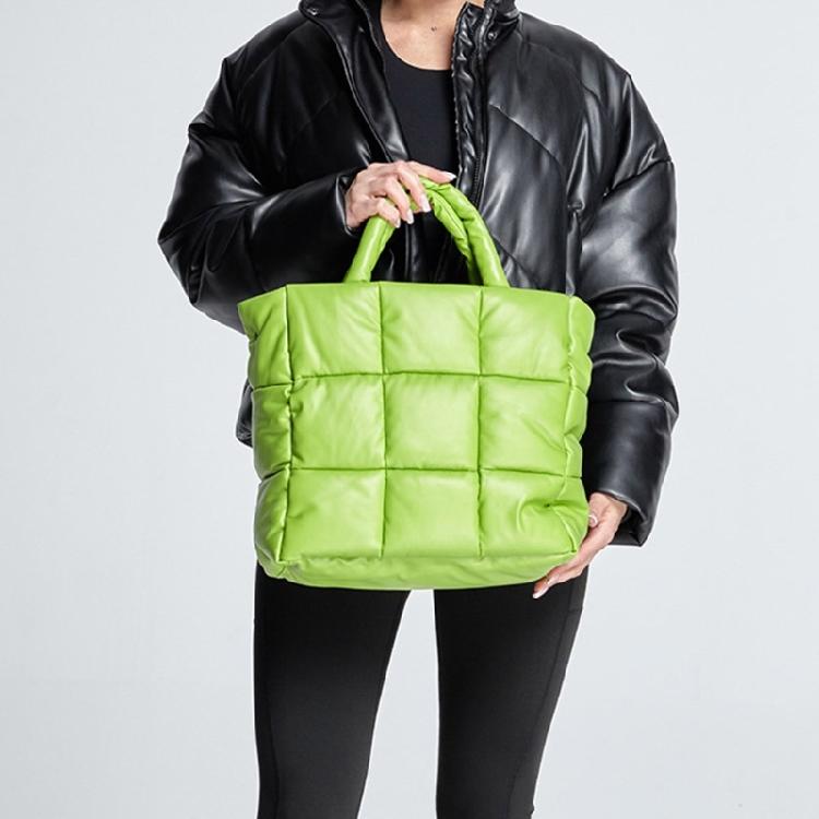Quilted Handbag with Zip Closure Trendy and Roomy Shopper Bag for Women Girls