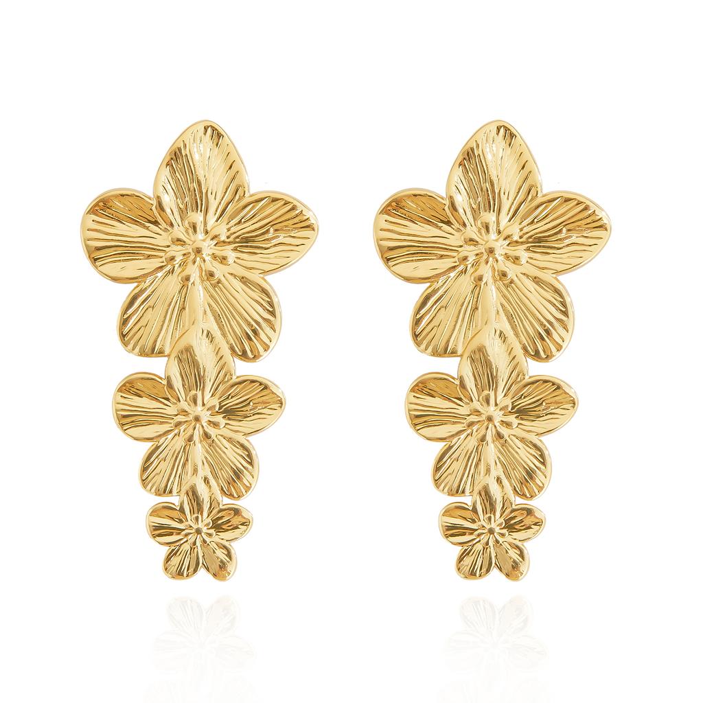 Fashion Vintage Flower Cuff Bracelet for Women Trendy Gold Color Metal Wide Flower Opening Bangles Charms Elegant Party Jewelry