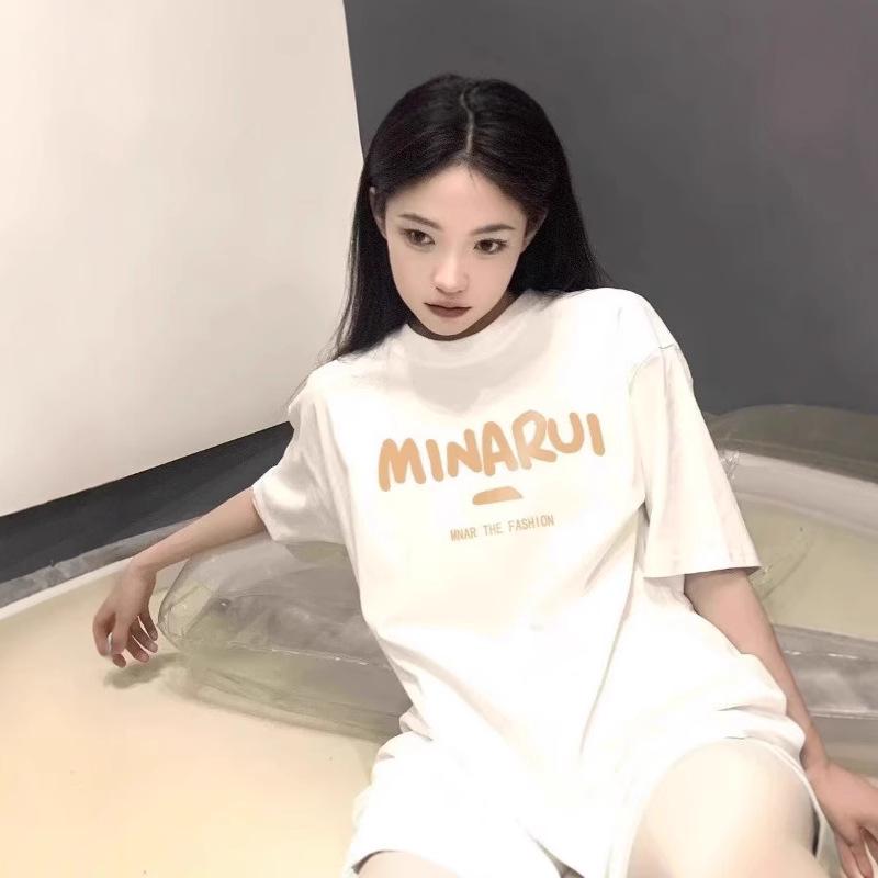 

Женская белая футболка средней длины свободного кроя на лето/весну 2025 Small белый